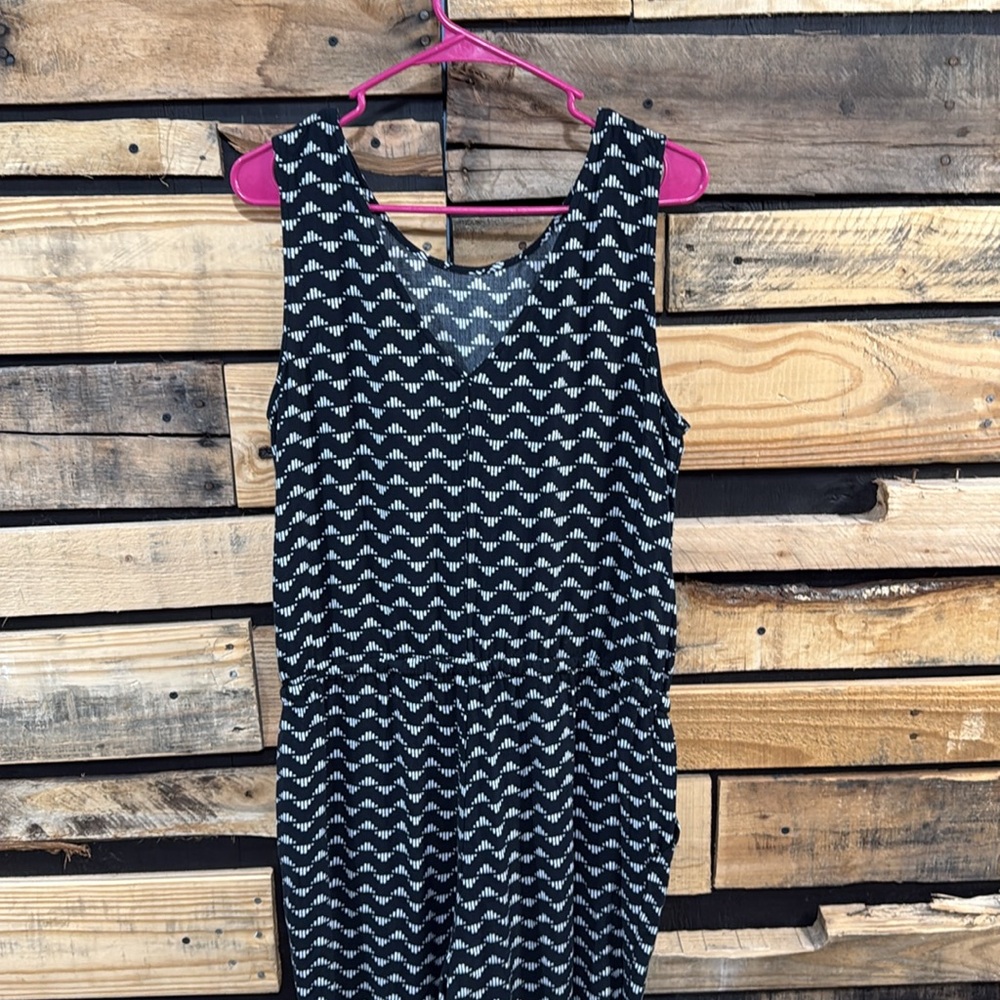 Old Navy Black and White Geometric Print Sleeveless Jumpsuit‎ Women’s Size Med - Picture 7 of 10